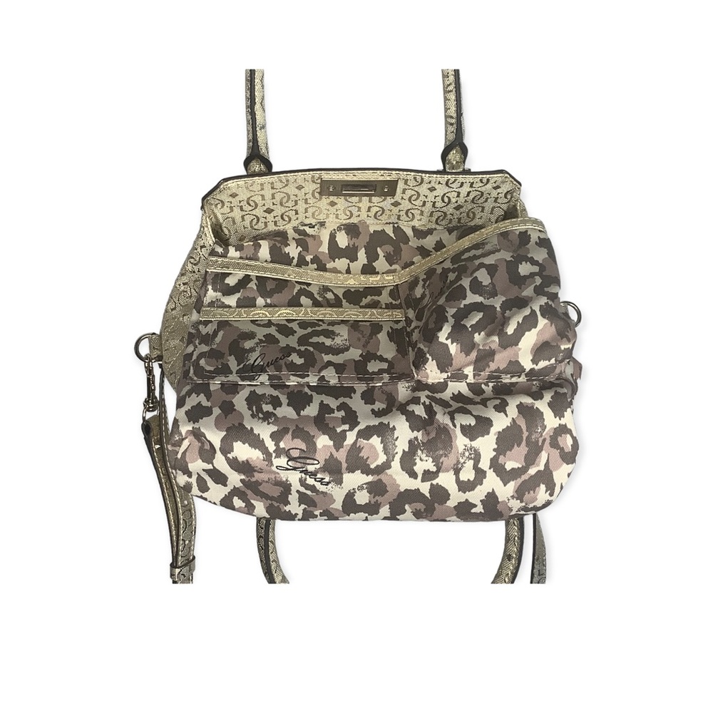 Guess Purse - Picture 5 of 15